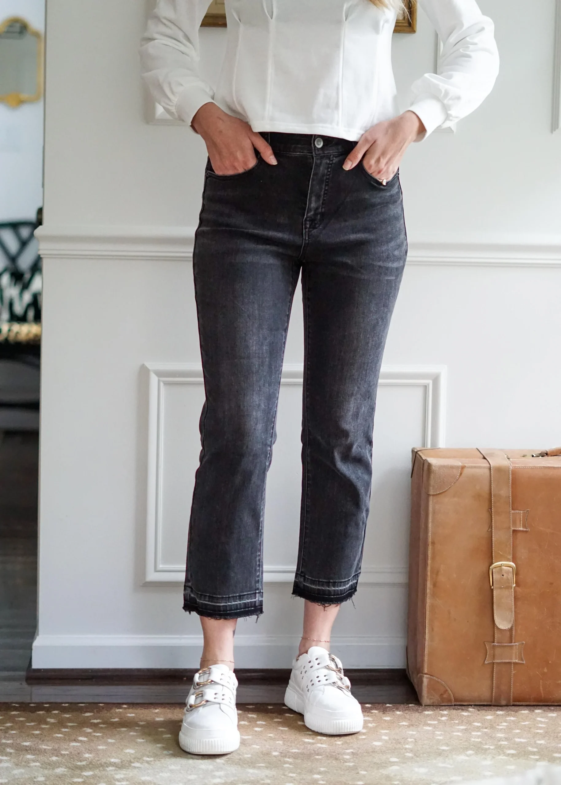 SOPHIA CURVY MICRO FLARE CROP JEANS