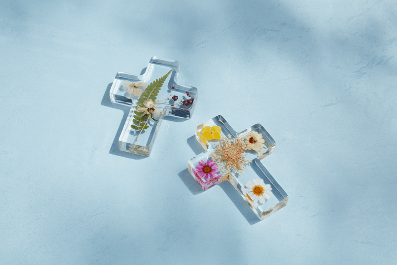 Mud Pie Dried Flower And Fern Resin Cross
